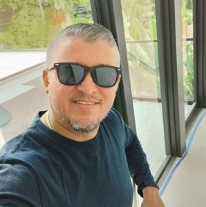 Meet your Posher, Roberto